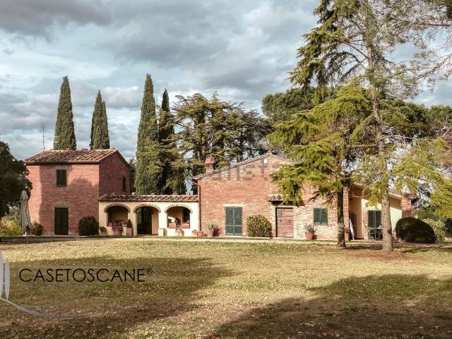 Rustico in vendita a Lucignano, Toscana