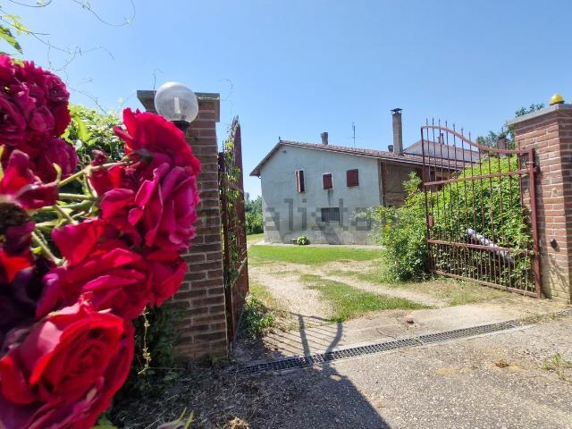 Rustico in vendita a Piemonte, Asti
