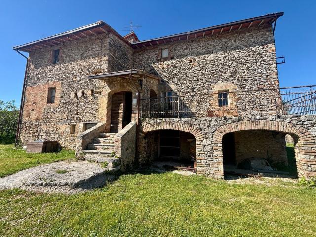 Rustico in vendita a Gualdo Cattaneo, Umbria