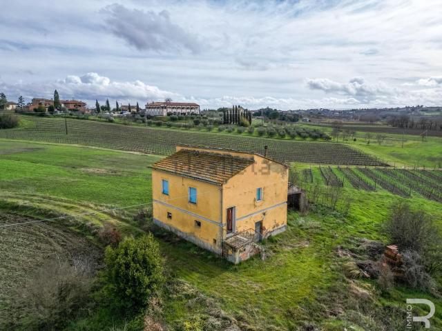 Rustico in vendita a Abbadia Di Montepulciano, Toscana
