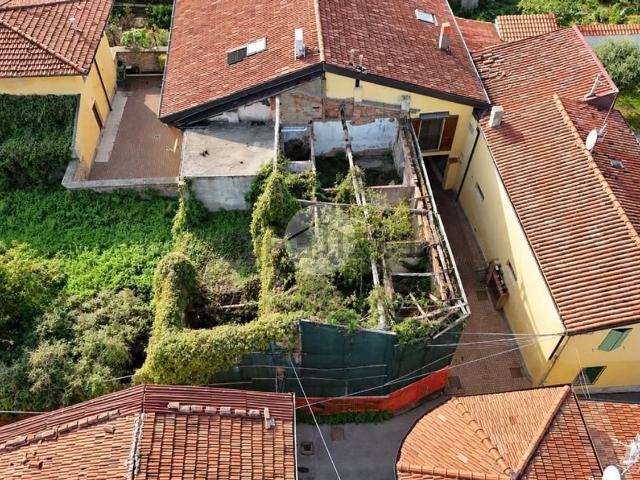 Rustico in vendita a Villaggio Famiglia, Rovato