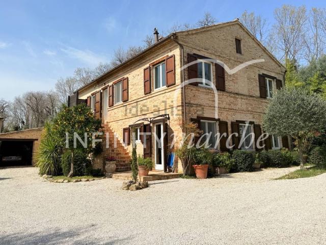 Rustico in vendita a Marche, Macerata