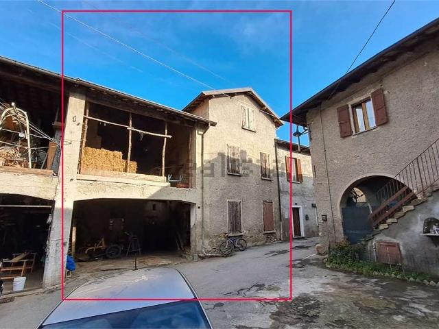 Rustico in vendita a Rogeno, Lombardia