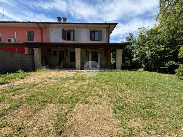 Rustico in vendita a Sergnano, Lombardia