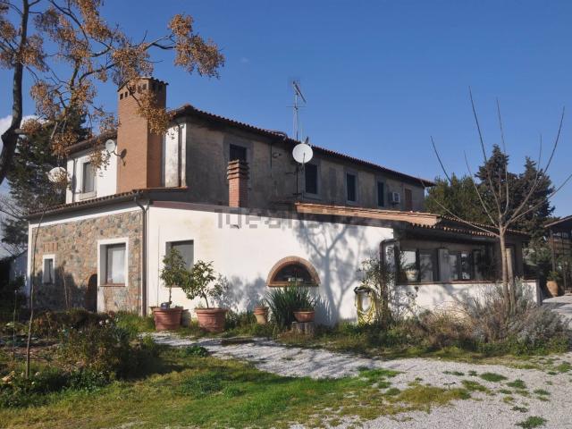 Rustico in vendita a Santa Luce, Toscana