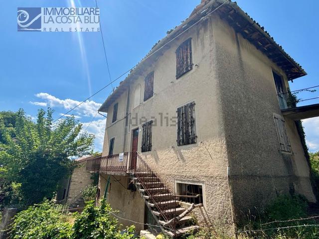 Rustico in vendita a Malcesine, Veneto