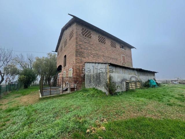 Rustico in vendita a Bonvino, Castelfranco Emilia