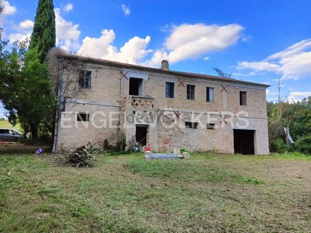 Rustico in vendita a Montefiore, Marche