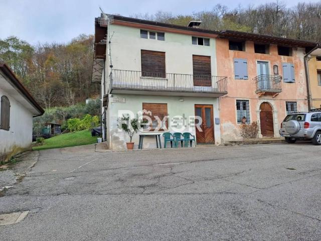 Rustico in vendita a Contrada Massignani, Valdagno
