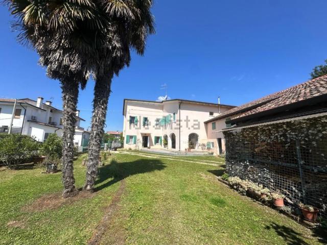 Rustico in vendita a Cusignana, Giavera del Montello