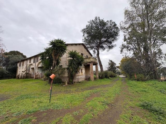 Rustico in vendita a Campoleone Scalo, Aprilia