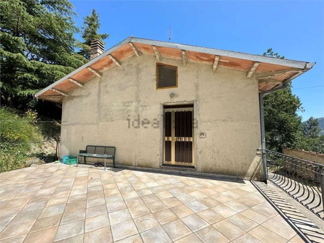 Rustico in vendita a Gualdo Tadino, Umbria