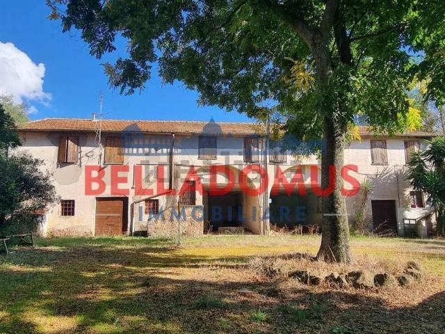 Rustico in vendita a Campoleone Scalo, Aprilia