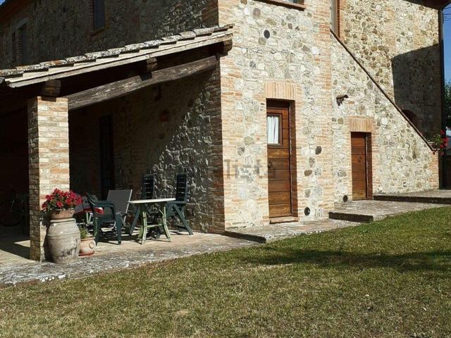 Rustico in vendita a Cetona, Toscana