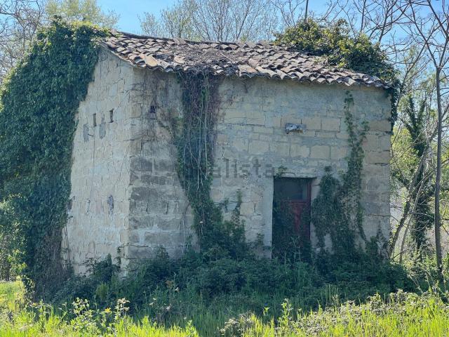 Rustico in vendita a Mirabella Eclano, Campania