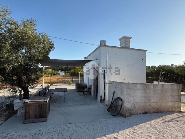 Rustico in vendita a Borgo Rurale Pascarosa, Ostuni