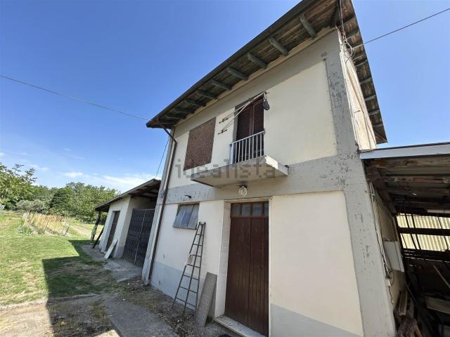 Rustico in vendita a Sarzana, Liguria