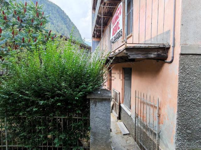 Rustico in vendita a Unione Montana di Comuni delle Valli di Lanzo, Ceronda e Casternone, Piemonte