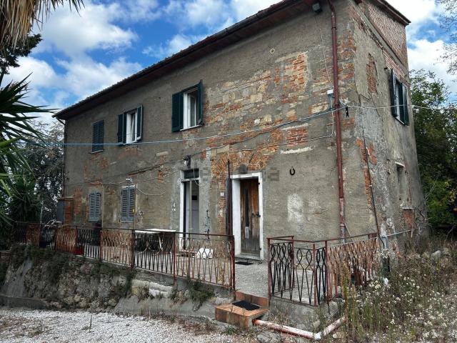 Rustico in vendita a Casciana Terme Lari, Usigliano