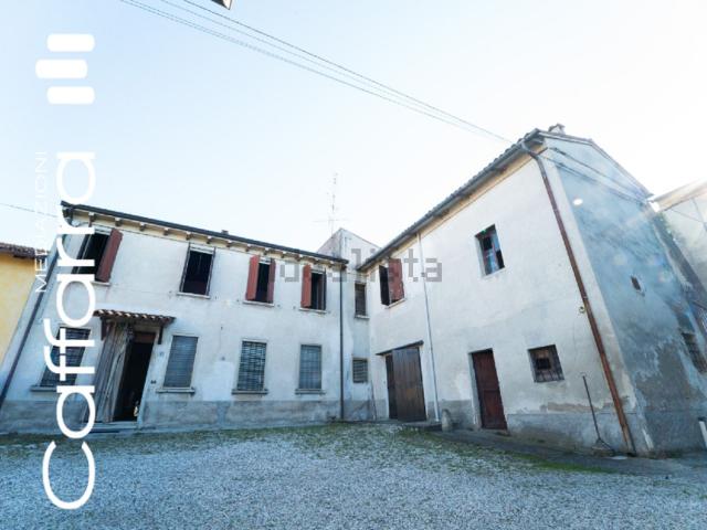 Rustico in vendita a Volta Mantovana, Lombardia