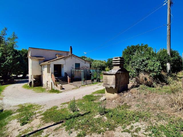 Rustico in vendita a Izzalini, Umbria