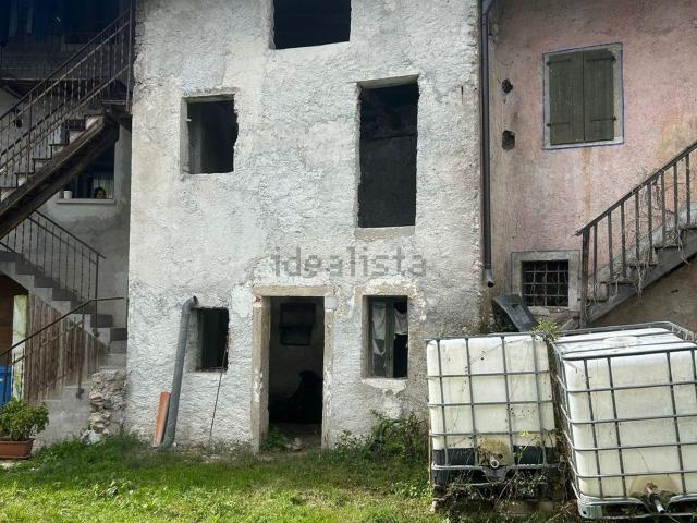 Rustico in vendita a Feltre, Veneto