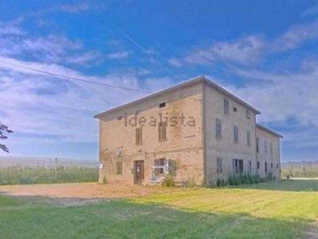 Rustico in vendita a Terra di Mezzo, Re