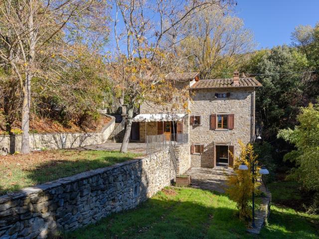 Rustico in vendita a Cortona, Toscana