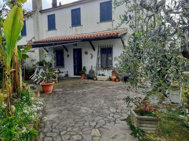 Rustico in vendita a Potassa, Bivio Di Ravi