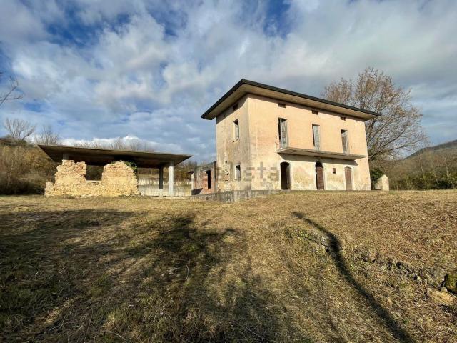 Rustico in vendita a Vicalvi, Lazio