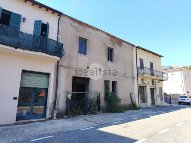 Rustico in vendita a Montebuono, Lazio