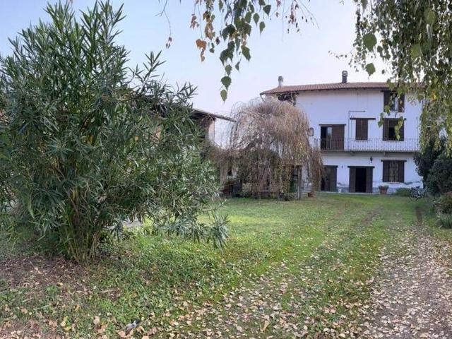 Rustico in vendita a Gambolò, Pavia