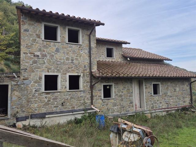 Rustico in vendita a Unione di Comuni Valdarno e Valdisieve, Rufina