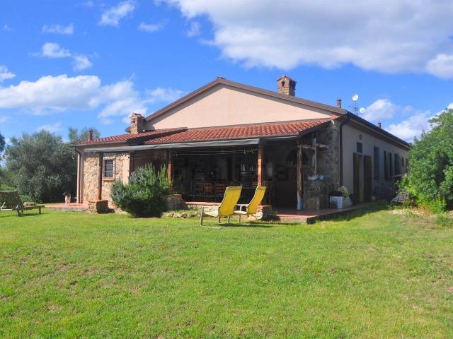 Rustico in vendita a Rosignano Marittimo, Toscana