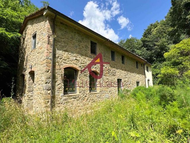 Rustico in vendita a Vitolini, Vinci