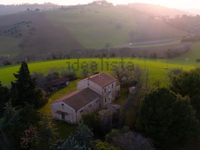 Rustico in vendita a Marche, Macerata