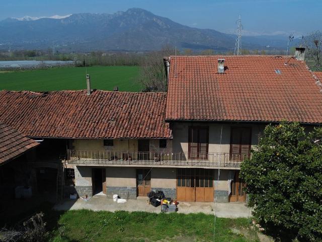 Rustico in vendita a Piscina, Torino