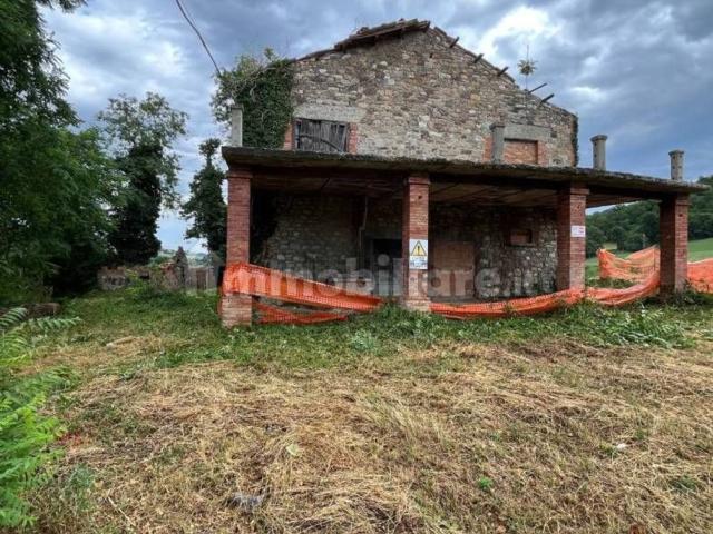 Rustico in vendita a Unione di comuni Valmarecchia, Maiolo