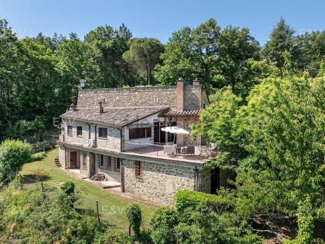 Rustico in vendita a Piegaro, Umbria