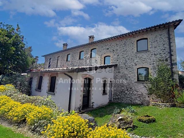 Rustico in vendita a Sferracavallo, Orvieto
