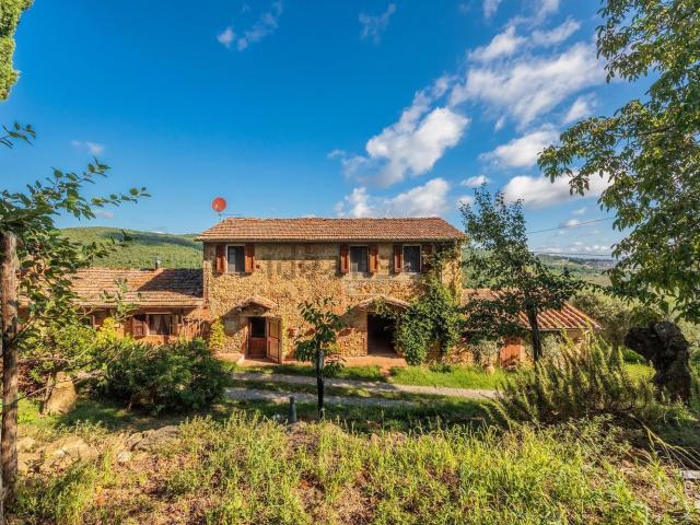 Rustico in vendita a Colle Di Val D'elsa, Toscana