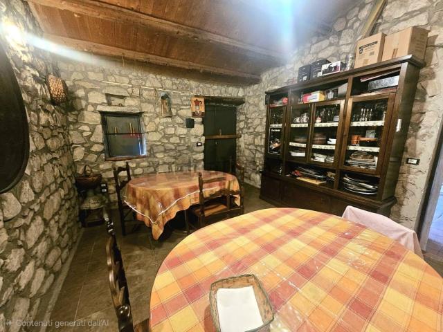 Rustico in vendita a Chiaramonte Gulfi, Sicilia