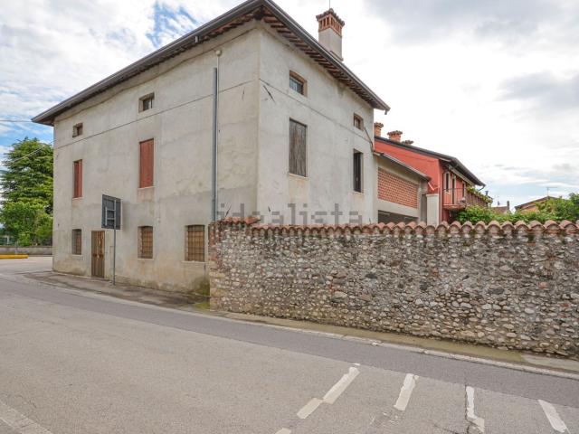 Rustico in vendita a Sandrigo, Veneto