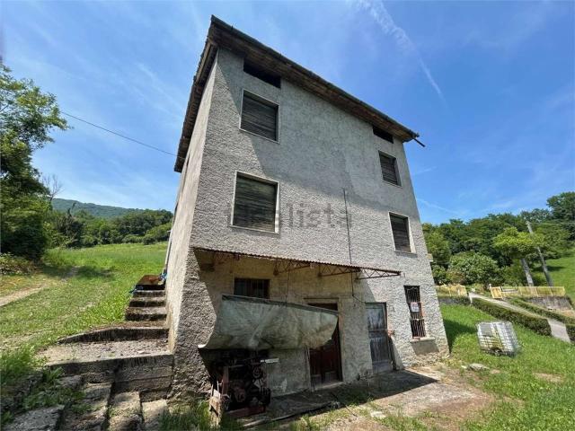 Rustico in vendita a Casazza, Lombardia
