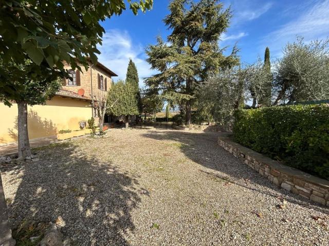 Rustico in vendita a Castelnuovo Berardenga, Toscana