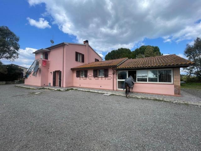 Rustico in vendita a Castiglione della Pescaia, Grosseto