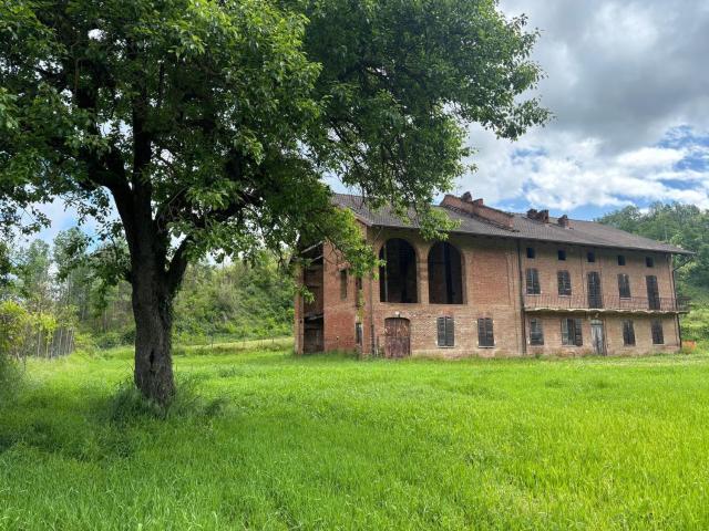 Rustico in vendita a Piemonte, Asti
