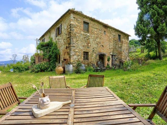 Rustico in vendita a Podere Bellosguardo, Volterra