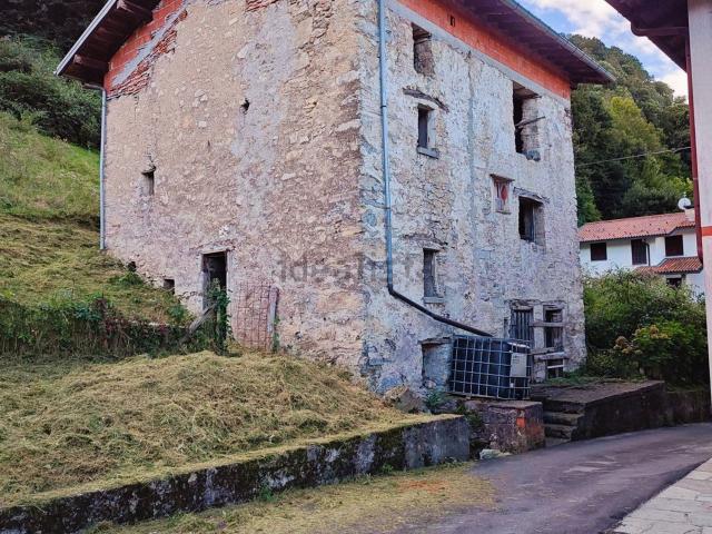 Rustico in vendita a Occagno, Schignano