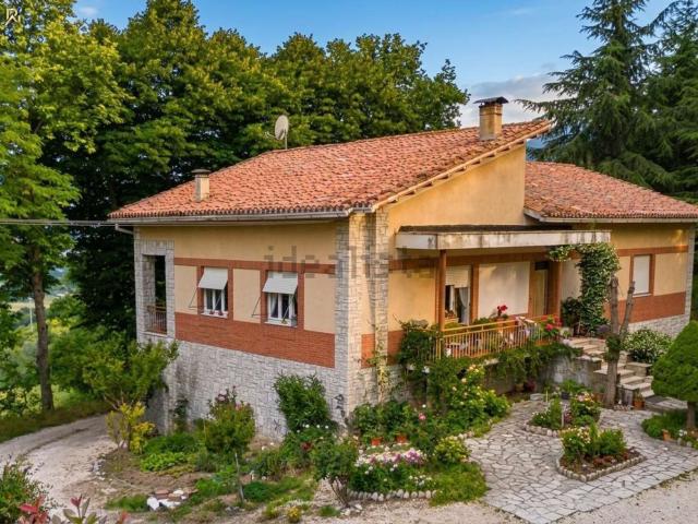 Rustico in vendita a Marche, Macerata